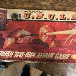 1965 The Man From U.N.C.L.E Board Game