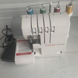 Brand New - Singer ProFinish Serger ( Model : 14CG754)
