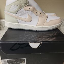 Brand New In Box! Size 9.5m! Jordan 1 Mid SE (White, Sea Glass, Glacier, Blue Gauva Ice)
