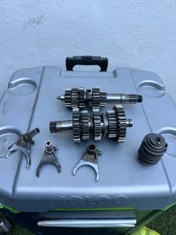 complete transmission for honda trx450 04-05 in good condition