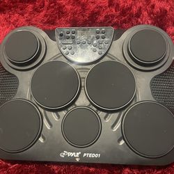 Portable drum set