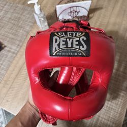 Cleto Reyes Nosebar