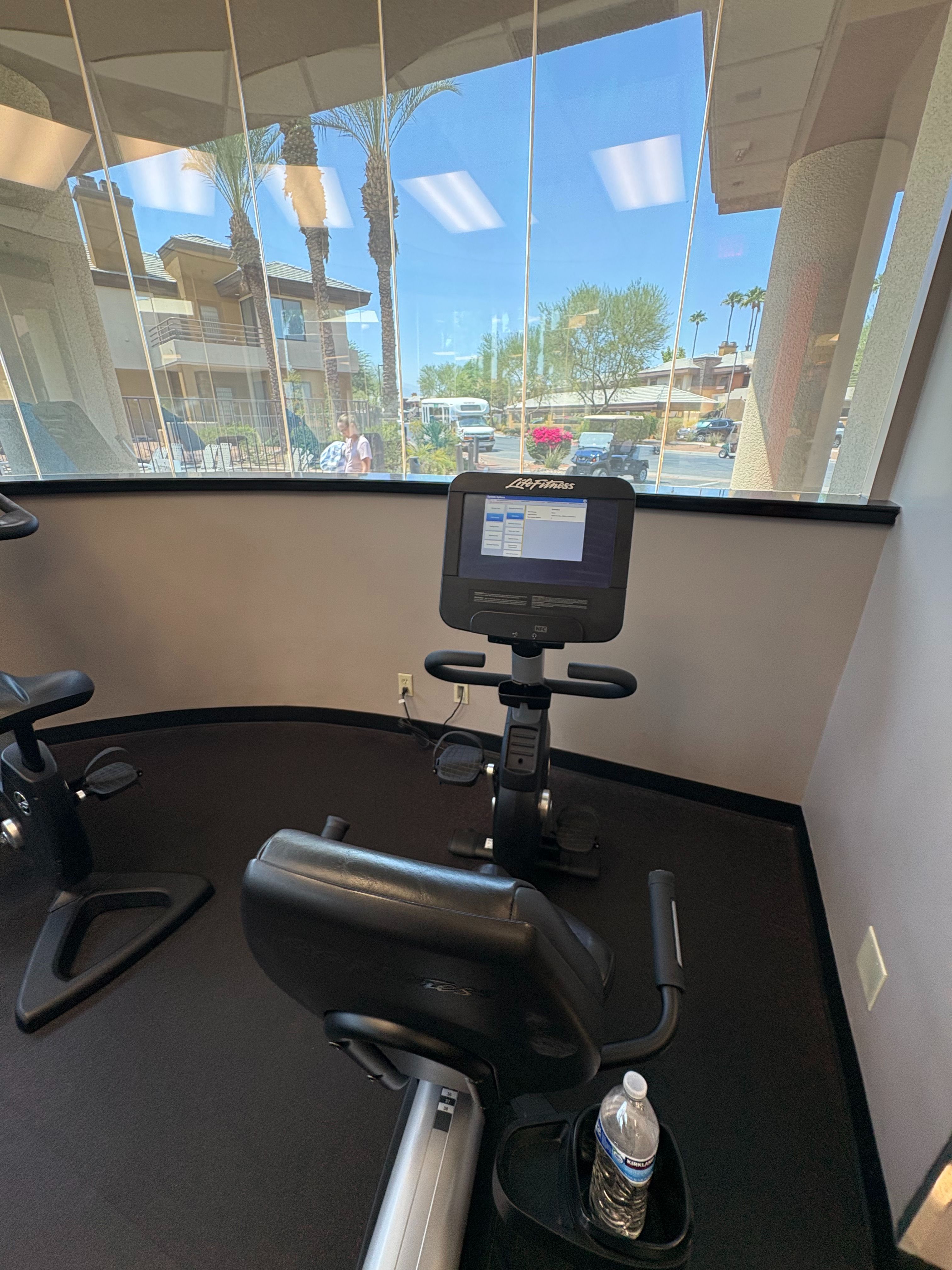 Life Fitness Recumbent Bike SE3HD