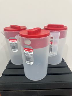 New- Rubbermaid Pitchers 1 Gal. 3.8L