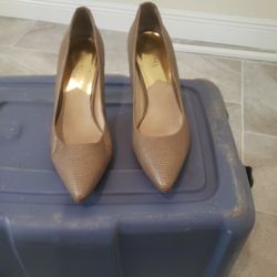 Heels Size 8 And A Half