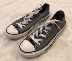 Converse  size 7