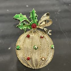 Vintage Gerry’s 1960 s Christmas Ornament Brooch Pin Enamel Gold Tone Bail Holiday