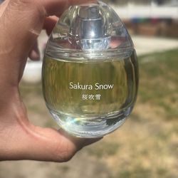 Perfume Sakura snow
