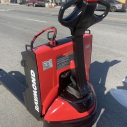 Raymond Electric Pallet Jack 4500 Lbs