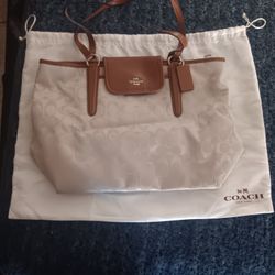 COACH BAG W/ DUST SLEAVE