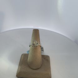 18k wg white gold halo setting semi mount with 0.36 ct. tw center head: round 1.00 ct with cz cubic zirconium size 6.5