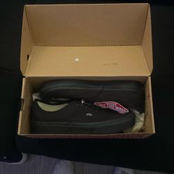 Authentic Vans - SIZE 7.5 MENS