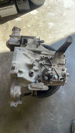 04 Honda Cr-V  5 spd all wheel drive Transmission