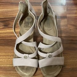 Size 7.5 Giani Bernini Wedges