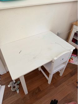 Table and chairs free