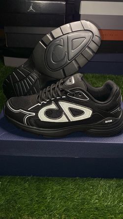 Diors B30 black size 9