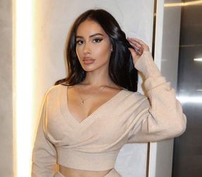 Fashion nova crop top