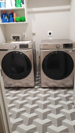 Samsung Front-Load Washer and Dryer Set