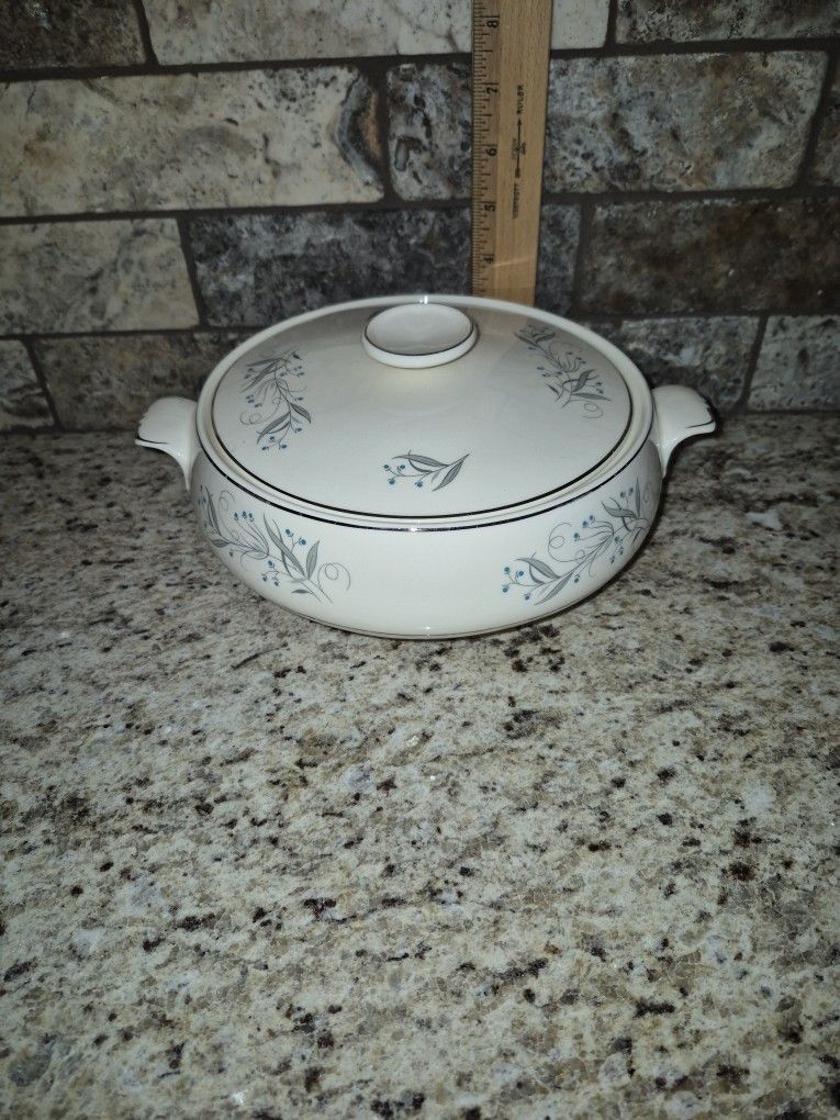 Vintage Homer Laughlin Lidded Serving Bowl, Celeste