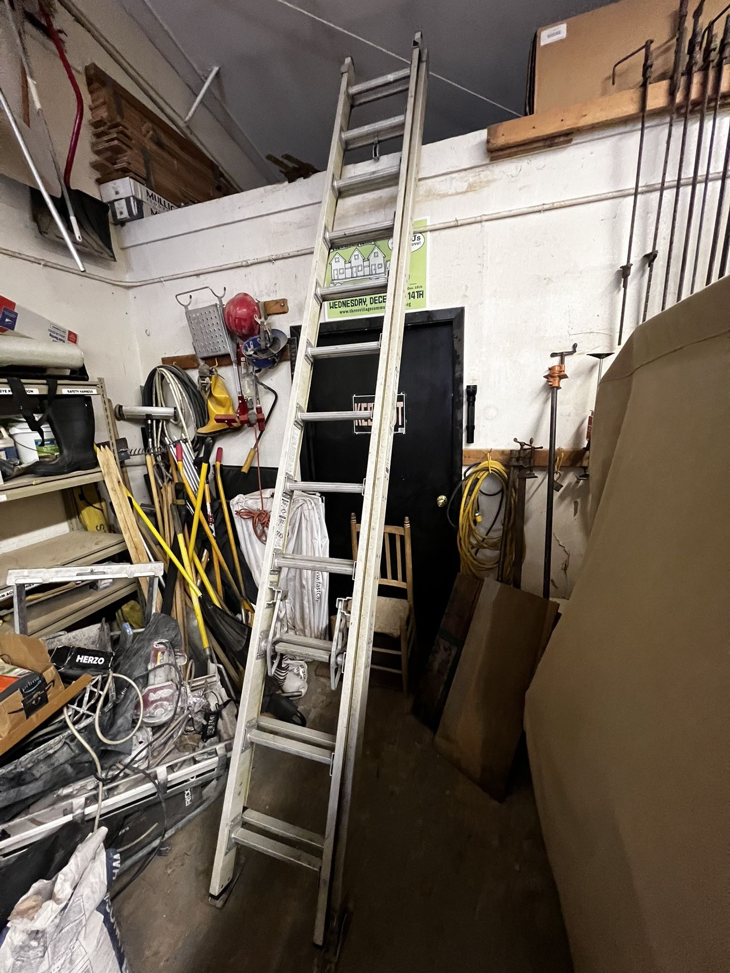 24 Foot Fiberglass Ladder