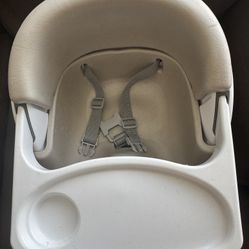 Baby seat By ingenuity 