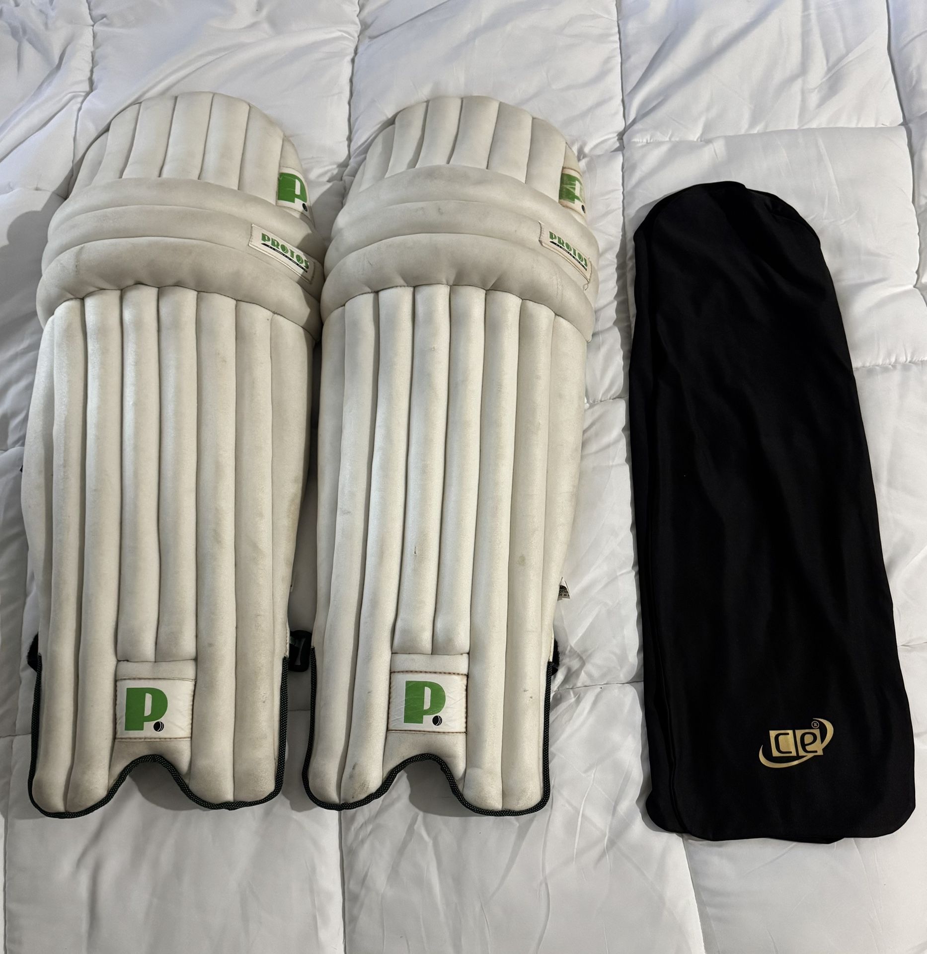 Cricket Batting Pads RH Light Weight