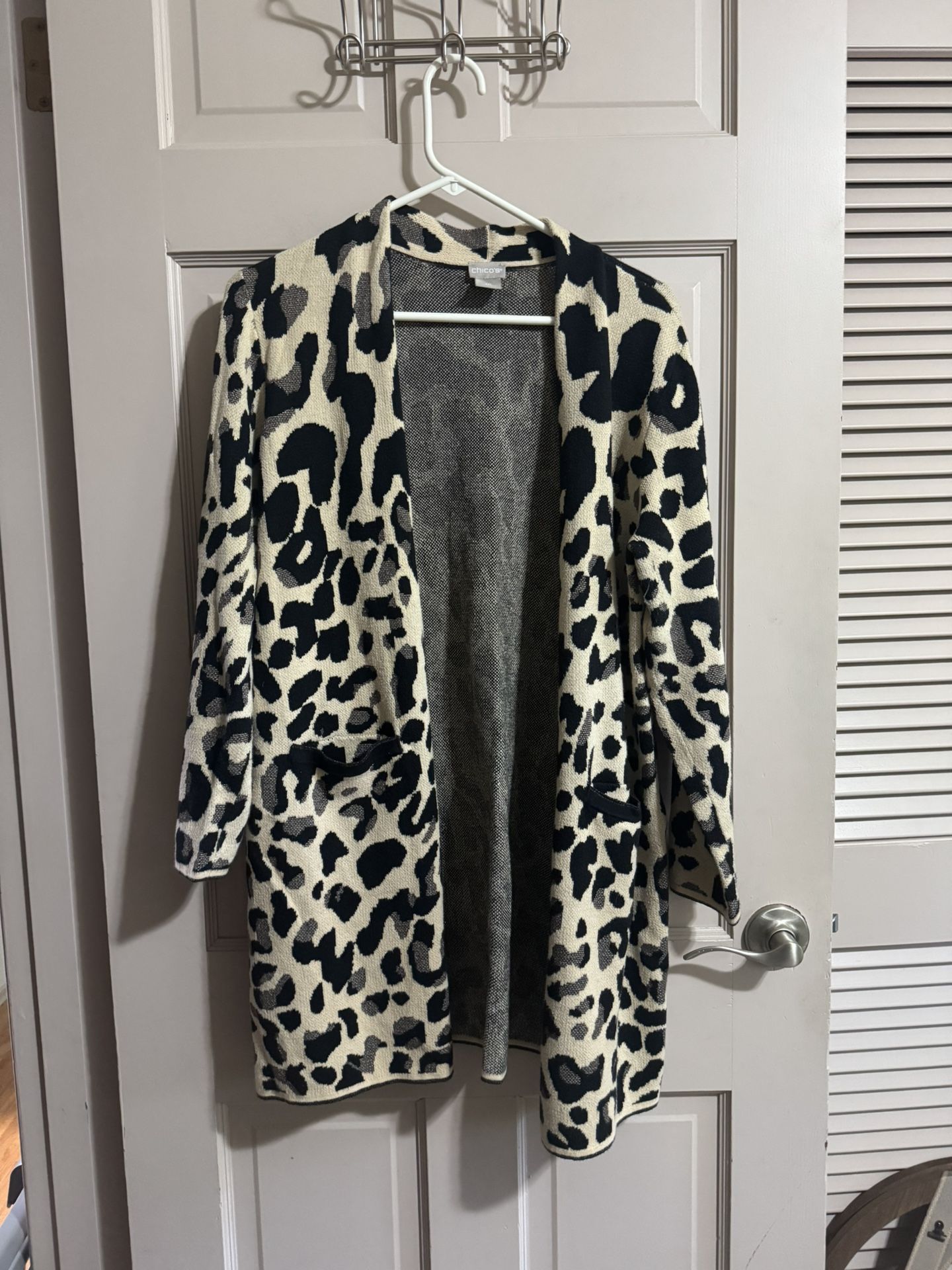 Chico's Women's Beige Black Open Front Cardigan With Pockets Size 2P