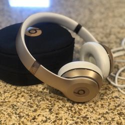 Beats By Dre Solo Rose Gold Wireless 