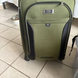 large and xl suitcase 