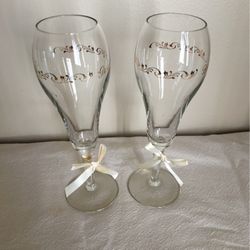 Bride & Groom Wedding Toasting Glasses 