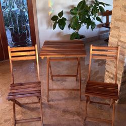 TEAK Bistro Patio Set W/Pottery Barn Cushions 