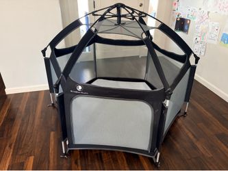California Beach Co Playpen
