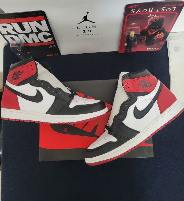 Air Jordan 1 Retro High OG Black Toe (2016) ✅️ Size 9.5 🆕️ DS Brand New 100 % Authentic Nike🔥🔥