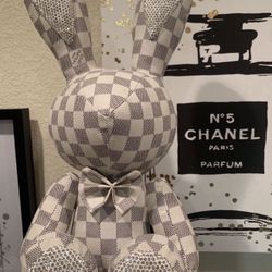 Easter White/Rhinestone Checkered 15 Inches