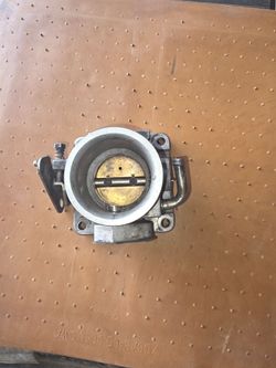 Throttle body  for mercury Grand Marquis  88 to 91