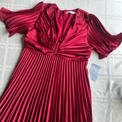 Lush pleated dress