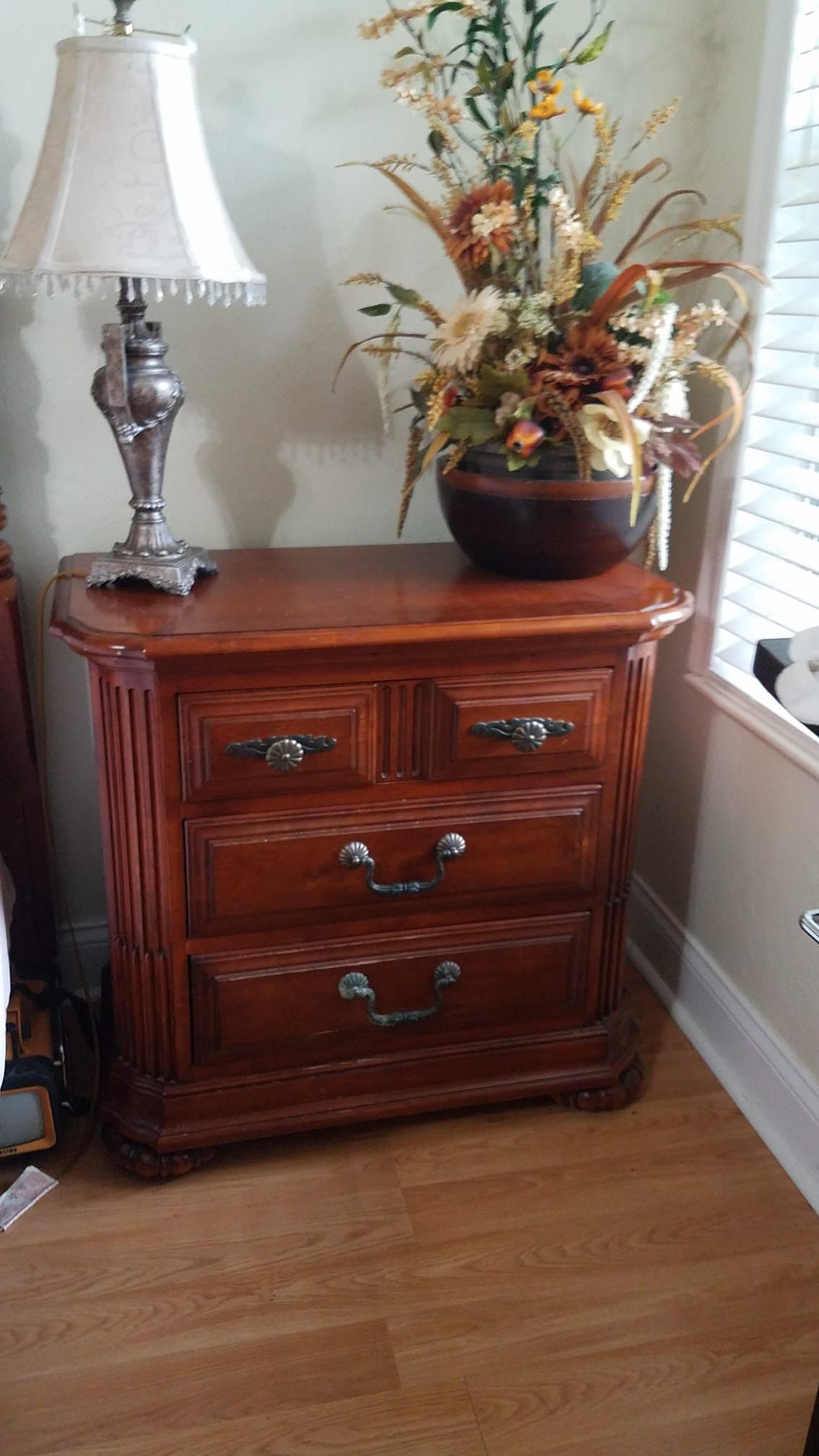 Wood Bedroom Kit - King Bed Frame, Large Dresser, 2 Side Tables