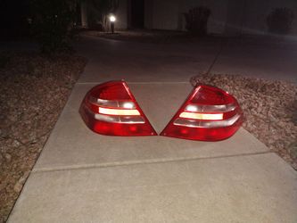 2000 Mercedes-Benz S430 OEM Tail Lights