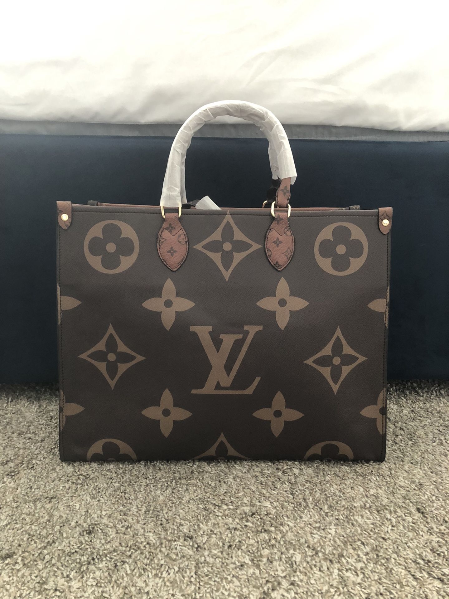 Large tote