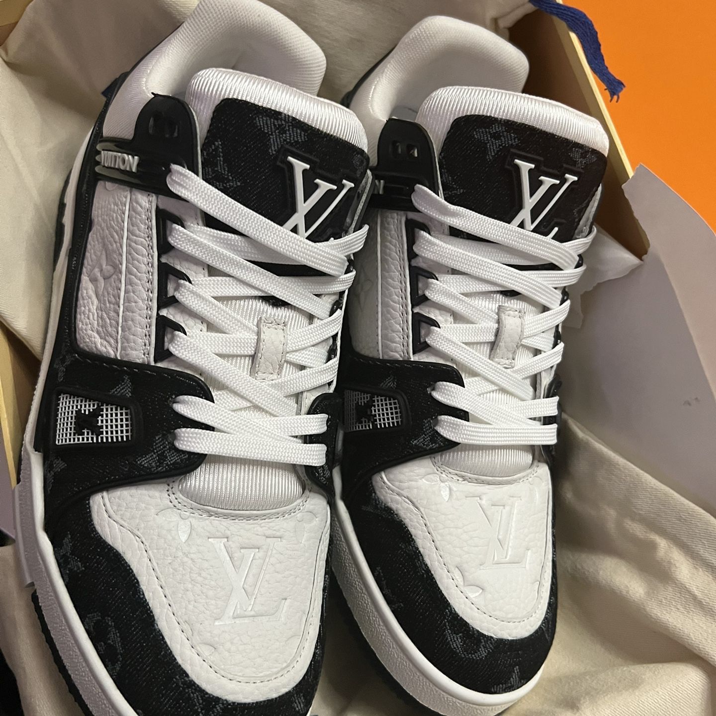 Authentic Louis Vuitton Turenne PM for Sale in Houston, TX - OfferUp