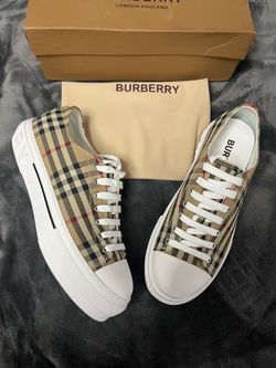 Burberry converse