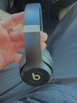 Beats Solo 4