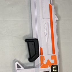 Nerf Ultra Three Blaster Pump Action 