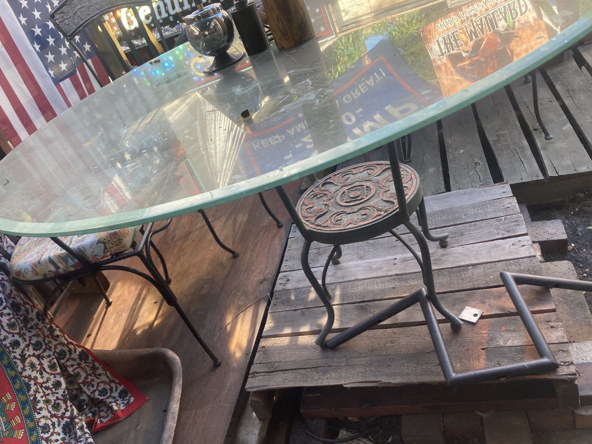 Glass Table And Chairs 