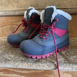 Girl’s Youth Size 1 Snow Boots