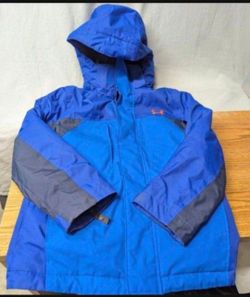 Boys winter / spring coat Under Armour V2809 Kids Versa Blue Westward Hooded 3-in-1 Jacket Size small