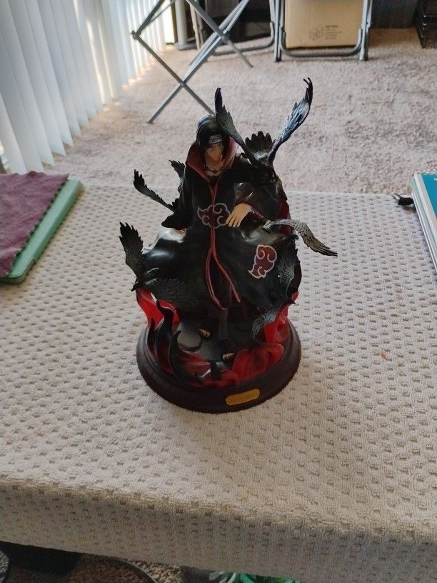 Itachi Uchiha Statue
