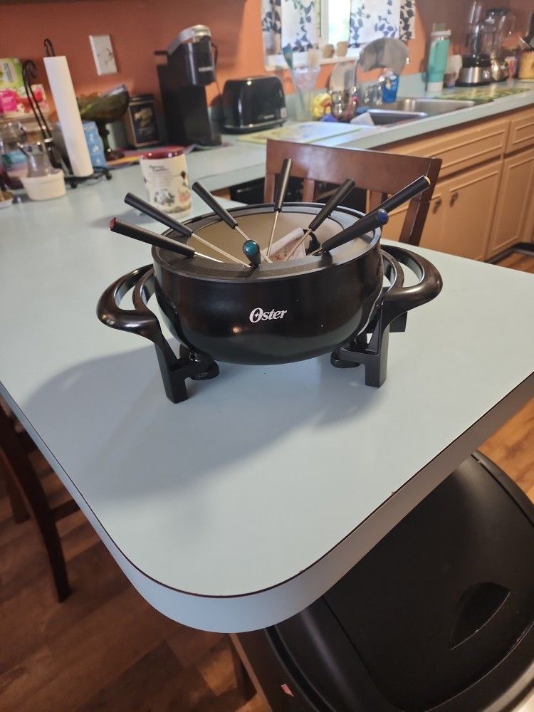 Oster Electric Fondue Pot