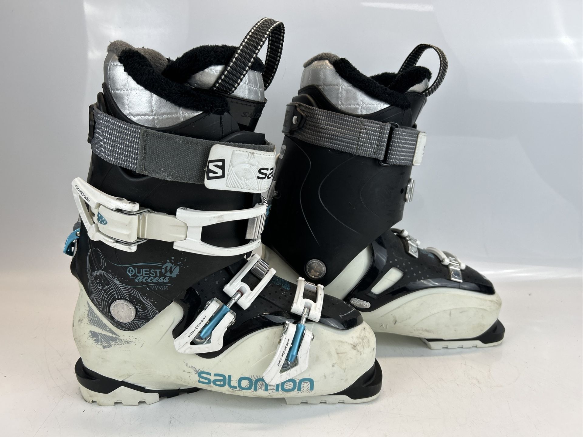 Salomon Quest Access 770 Downhill Ski Boots Womens Size 26.5 US 8-9