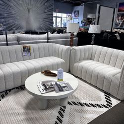 Stunning Modern Sofa Set! $1999 🤍📦⭐️